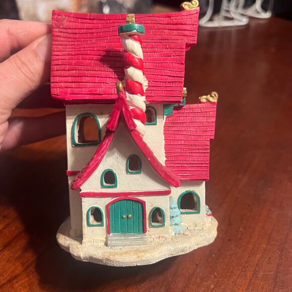 Hallmark The Claus Home 2014 Retro Christmas Cottage Mini Lights Up Ornament - Picture 8 of 8